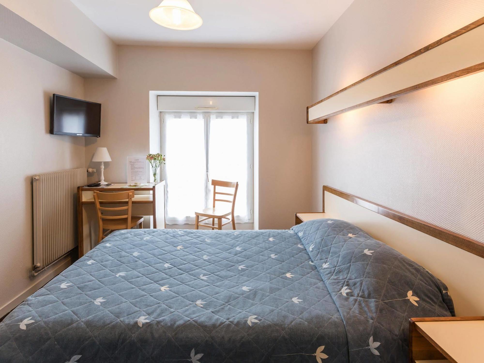 Logis Saint Louis Otel La Suze-sur-Sarthe Dış mekan fotoğraf